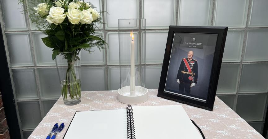 Lenkje til artikkel: Kondolanseprotokoll og blomsterhelsing